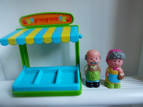 Elc happyland greengrocer - elc,