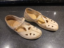 Hotter Martha T-bar Comfort Shoes. Size 6 Nutmeg Leather.