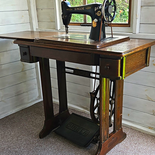 Singer mechanical treadle - mechanical,