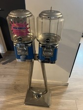 Genuine Beaver RB16 Vending Machine - 2 Head With Chrome Stand