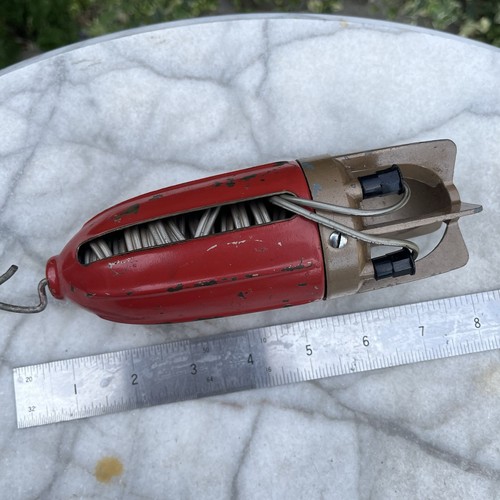 Rare red lucas - red, model