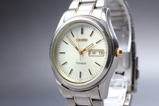 2000 [Exc+5] SEIKO TITANIUM 7N43-9100 kanji Day/Date Quartz Mens Watch JAPAN