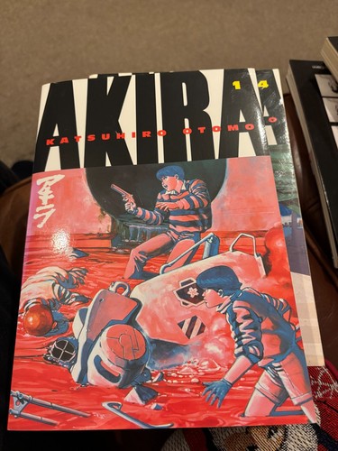 Akira volume katsuhiro - by,