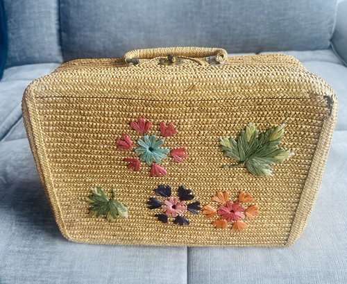 Vintage sewing basket floral - sewing,