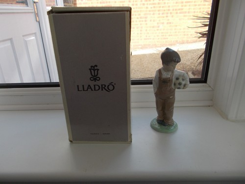 Nao porcelain figure boy - porcelain, with
