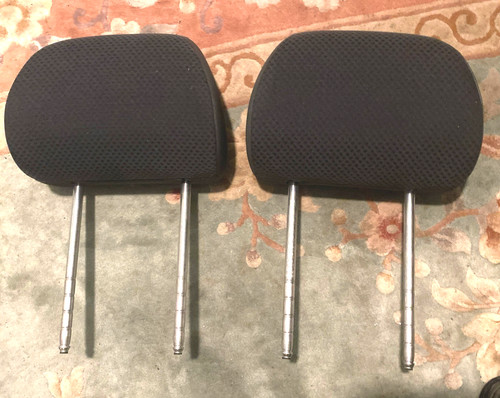 Polo 6n2 headrests - x, vw