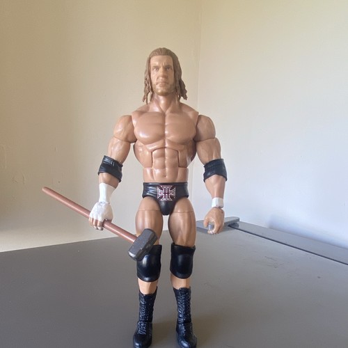 Triple elite wwe figure - elite,