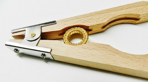 Wooden ring holder - holder, clamp