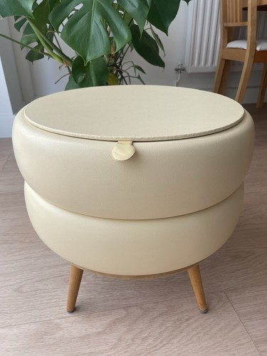 Retro sewing stool storage - retro,
