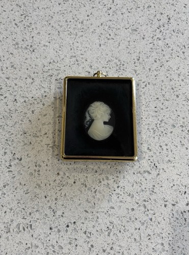 Miniature peter bates - by,