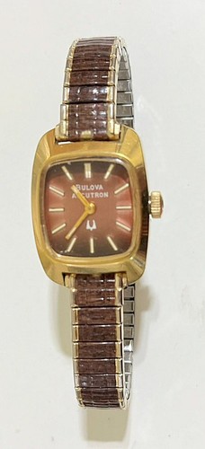 Vintage 1976 bulova - vintage,