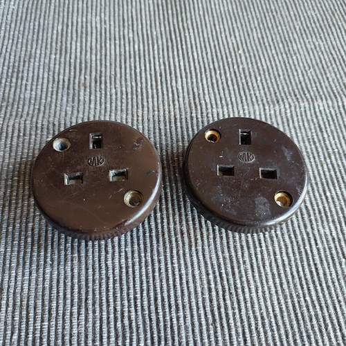 Vintage round brown - x,