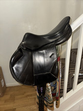 17 Inch Black Leather Forestier French Monoflap Jumping Saddle Medium Width