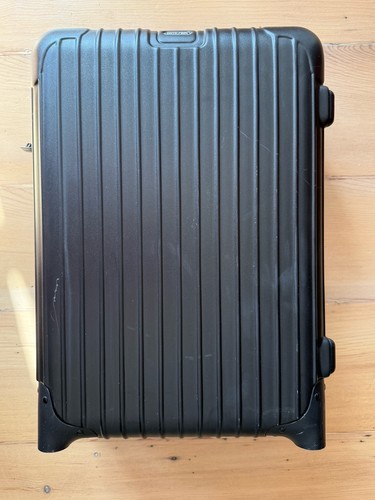 Rimowa carryon suitcase black - carryon,