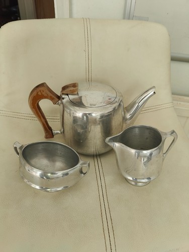 Picquot ware milk jug and - jug,