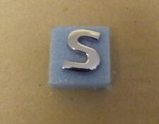 CHROME MINI COOPER 'S' BADGE MORRIS / AUSTIN MINI - 24A1401