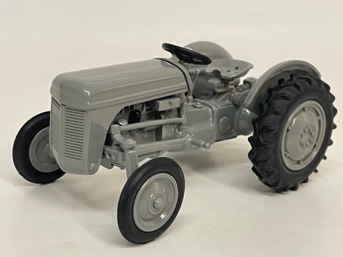 Scale brian norman farm - 1/32,