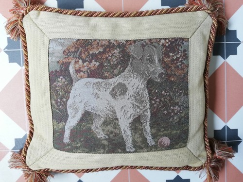 Small sussex house cushion - small,