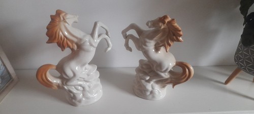 Pair ornamental white horses - white,