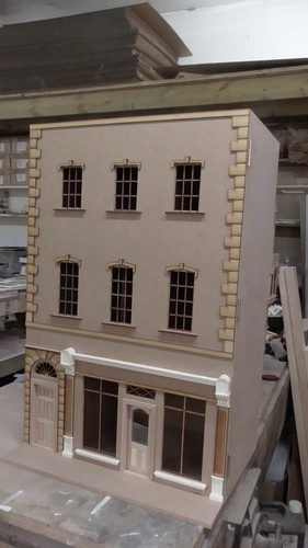 Scale dolls house - ,