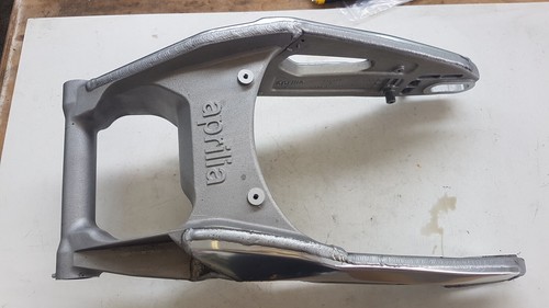 Aprilia rsv4 2010 damaged - rsv4,