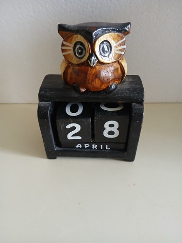Owl perpetual calender wooden - calender,