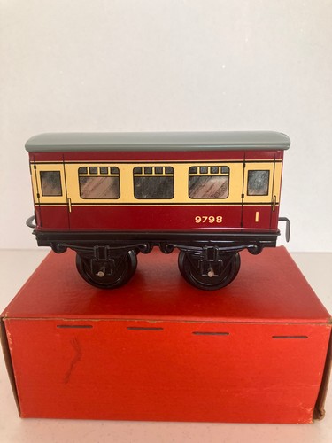 Hornby trains 42117 21 - trains,