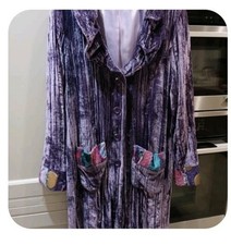 Via Vaneto Purple velvet look