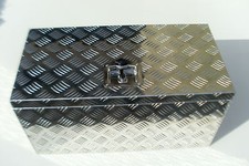 ALUMINIUM TRUCK TRAILER TOOL BOX LOCKABLE 700MM X 350MM X 350MM CHEQUER PLATE  