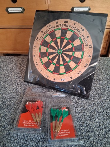 Miniature desktop darts set - miniature,