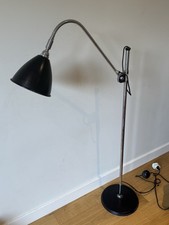 Gubi Bestlite BL3 floor lamp Ø16 in Chrome/Black