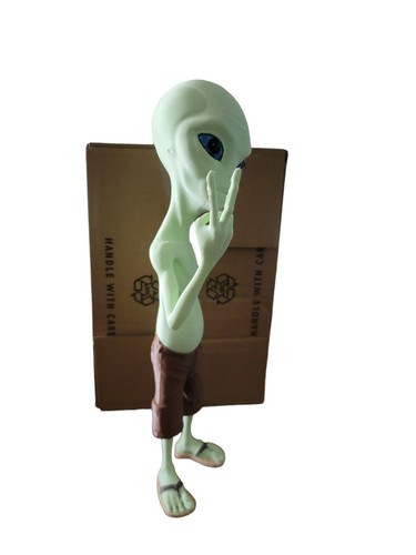 Paul the alien - paul, garage