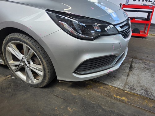 Front bumper silver - front,