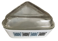 Vintage Small Pyrex Chelsea