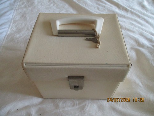 Vintage white storage case for - white,