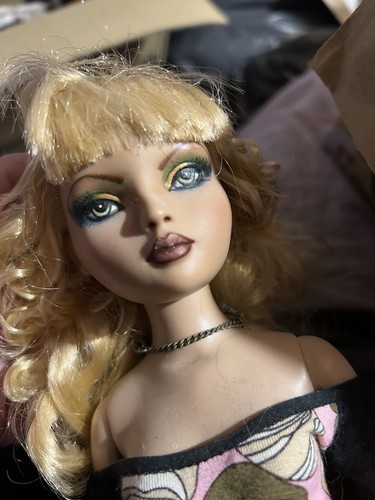 Tonner doll ellowyne - doll,