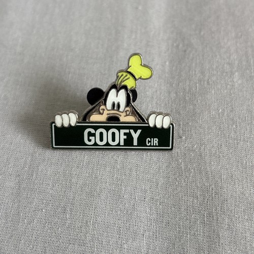 Goofy road sign pin - sign,