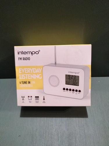 Intempo radio alarm clock - fm,