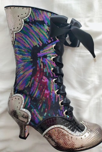 Irregular choice chimney - irregular,