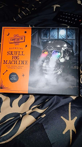 Fangtastic halloween skull fog - fangtastic,