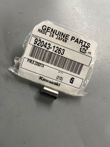 New genuine kawasaki er6 er5 - genuine,