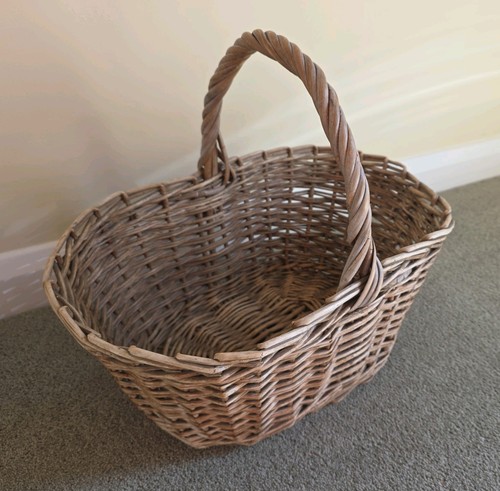 Vintage oval shape wicker - vintage,