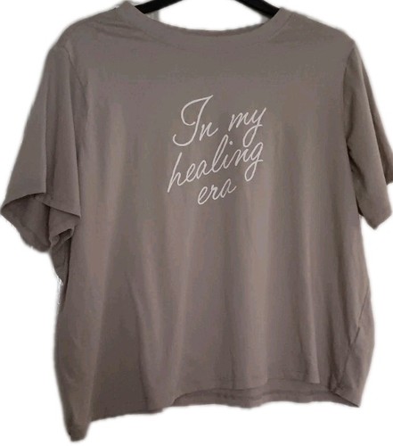 Ladies beige print front - print,