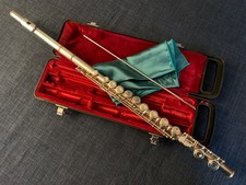 Yamaha YFL221S Flute with Hard Case and Stand - Excellent - Ideal for Students