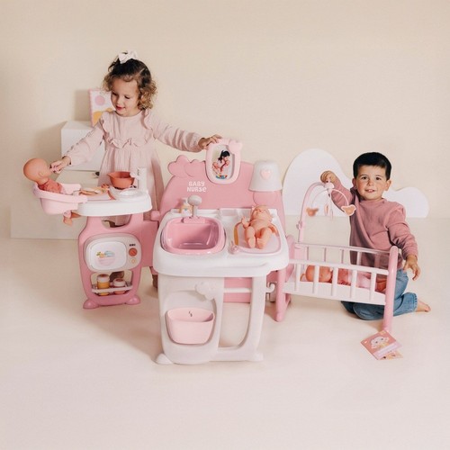 Doll play centre - play, nurse