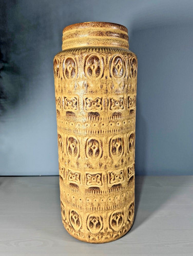 Large floor standing vase - standing,