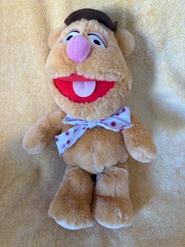 The muppet show fozzie - show, bear