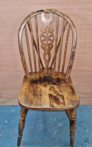 Vintage wheelback wooden - vintage,