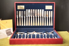Silver Plate Viners 57 Piece Cutlery Set in Original Box