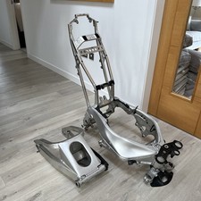 1998 Yamaha R1 4xv Motorbike Frame & Swing Arm With V5